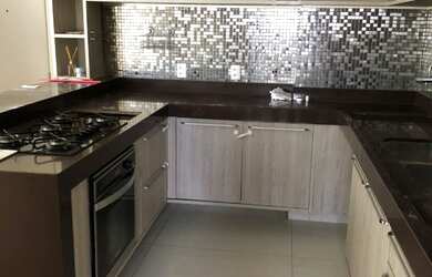 Imagem: O apartamento possui 3 Dormitórios, 3 Suítes, 4 Banheiros