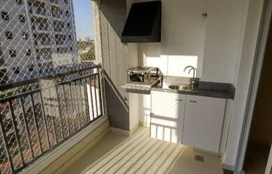 Imagem: O apartamento possui 2 Dormitórios, 1 Suíte, 2 Banheiros