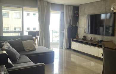 Imagem: O apartamento possui 2 Dormitórios, 1 Suíte, 2 Banheiros