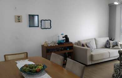 Imagem: O apartamento possui 2 Dormitórios, 1 Suíte, 2 Banheiros