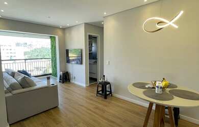 Imagem: O apartamento possui 2 Dormitórios, 1 Banheiro, 1 Vaga na garagem