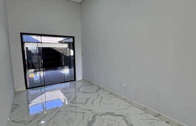 Imagem: A casa possui 2 Dormitórios, 1 Suíte, 2 Banheiros, 2 Vagas