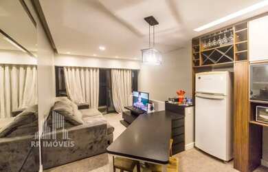 Imagem: O apartamento possui 1 Dormitório, 1 Banheiro, 1 Vaga na garagem