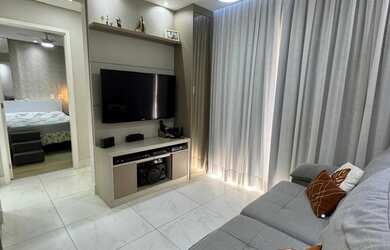 Imagem: O apartamento possui 2 Dormitórios, 1 Banheiro, 1 Vaga na garagem