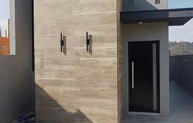 Imagem: A casa em condomínio possui 3 Dormitórios, 1 Suíte, 3 Banheiros