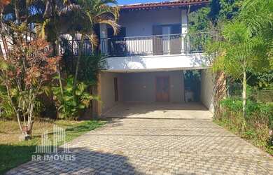 Imagem: A casa em condomínio possui 3 Dormitórios, 3 Suítes, 5 Banheiros