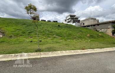 Imagem: O terreno possui 448m² de Área Privada e está localizado