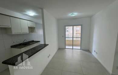 Imagem: O apartamento possui 2 Dormitórios, 1 Suíte, 2 Banheiros