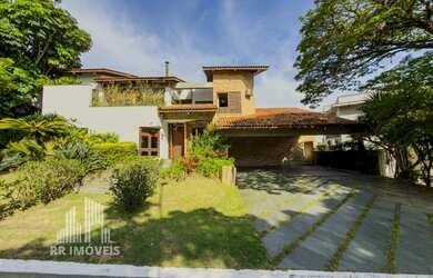 Imagem: A casa em condomínio possui 3 Dormitórios, 3 Suítes, 6 Banheiros