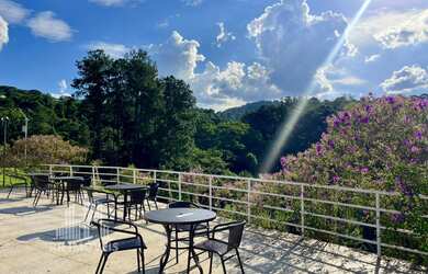 Imagem: O terreno possui 361m² de Área Privada e está localizado