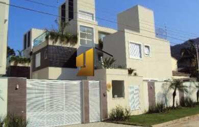 Imagem: A casa em condomínio possui 4 Dormitórios, 4 Suítes, 5 Banheiros