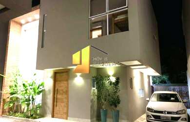 Imagem: A casa em condomínio e possui 3 Dormitórios, 3 Suítes, 4