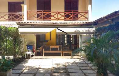 Imagem: A casa em condomínio possui 4 Dormitórios, 1 Suíte, 2 Vagas