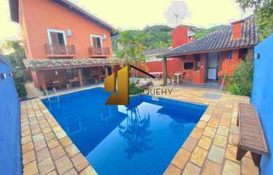 Imagem: A casa possui 5 Dormitórios, 2 Suítes, 5 Banheiros, 5 Vagas