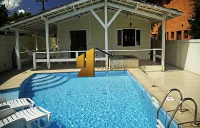 Imagem: A casa possui 5 Dormitórios, 2 Suítes, 3 Banheiros e está