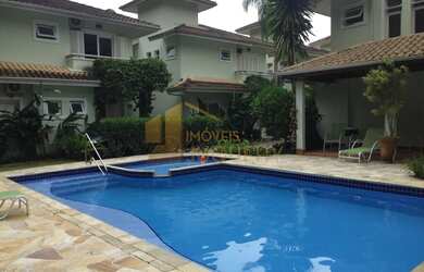 Imagem: A casa em condomínio possui 4 Dormitórios, 1 Suíte, 2 Banheiros