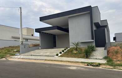 Imagem: A casa em condomínio possui 3 Dormitórios, 1 Suíte, 1 Banheiro