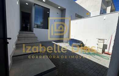 Imagem: A casa possui 2 Dormitórios, 1 Suíte, 1 Vaga na garagem, 60m²