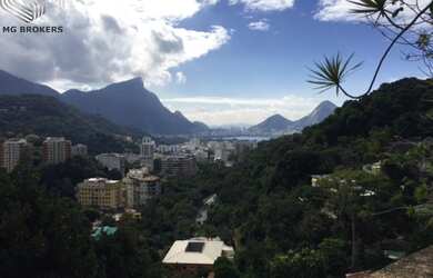 Imagem: A casa em condomínio possui 7 Dormitórios, 6 Suítes, 12 Banheiros