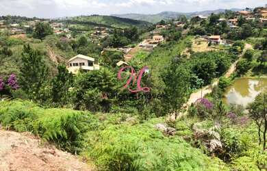 Imagem: O terreno possui 2688m² de Área Privada e está localizado