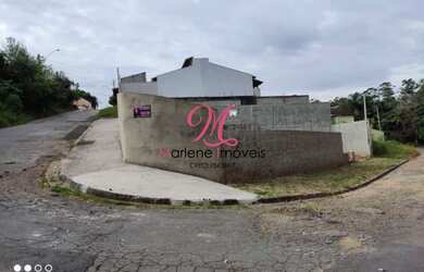 Imagem: O terreno possui 348m² de Área Privada e está localizado