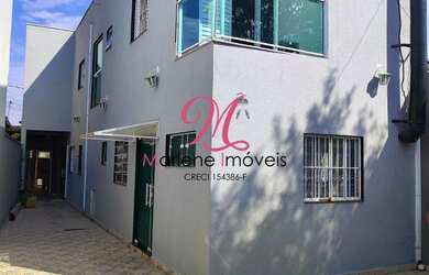 Imagem: A casa possui 4 Dormitórios, 1 Suíte, 1 Banheiro, 2 Vagas