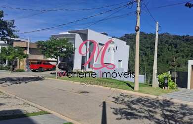 Imagem: O terreno possui 401m² de Área Privada e está localizado