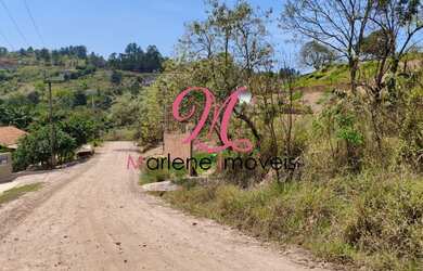 Imagem: O terreno possui 1282m² de Área Privada e está localizado