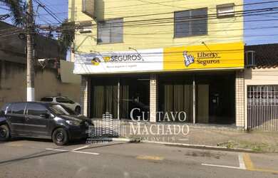 Imagem: A loja possui 2 Banheiros e está localizado em Aterrado, Volta