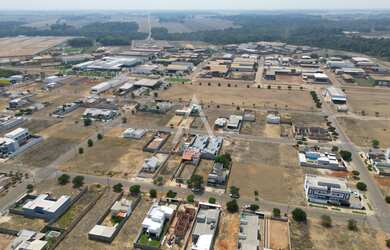 Imagem: O terreno possui 420m² de Área Privada e está localizado