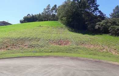 Imagem: O terreno possui 1.332m² de Área e está localizado em Tampanhão