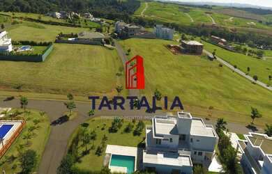 Imagem: A casa possui 4 Dormitórios, 4 Suítes, 1.300m² de Área e