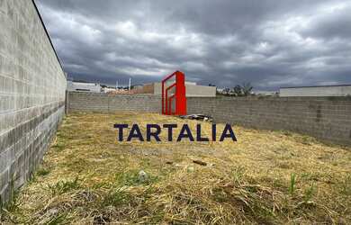 Imagem: O terreno possui 253m² de Área Privada e está localizado