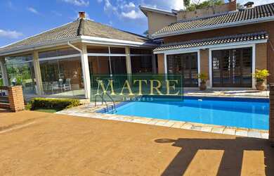 Imagem: A casa em condomínio possui 4 Dormitórios, 1 Suíte, 3 Banheiros