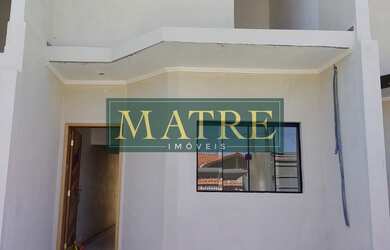 Imagem: A casa possui 2 Dormitórios, 2 Banheiros, 1 Vaga na garagem