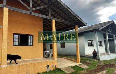 Imagem: A casa em condomínio possui 2 Dormitórios, 1 Suíte, 3 Banheiros