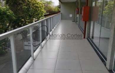 Imagem: O depósito possui 1 Banheiro e 30m² de Área Privada e está