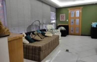 Imagem: O depósito possui 1 Banheiro, 1 Vaga na garagem, 38m² de Área