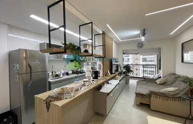 Imagem: O apartamento possui 2 Dormitórios, 1 Suíte, 2 Banheiros