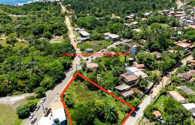 Imagem: O terreno possui 1.618m² de Área Privada e está localizado