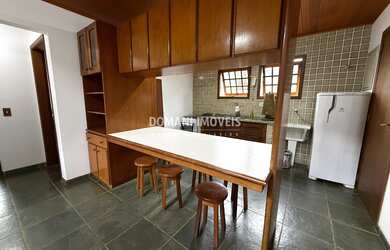 Imagem 10: 10 dormitórios, 4 banheiro, 5 vagas na garagem