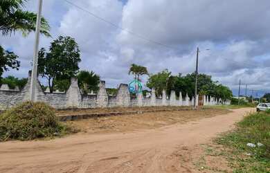 Imagem: O terreno possui 2.400m² de Área e está localizado em Centro