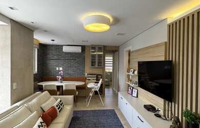 Imagem: O apartamento possui 2 Dormitórios, 1 Suíte, 2 Banheiros