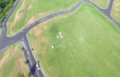 Imagem: O terreno possui 1.232m² de Área Privada e está localizado