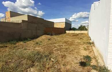 Imagem: O terreno possui 250m² de Área e está localizado em Bela