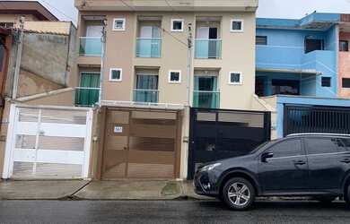 Imagem: A casa possui 3 Dormitórios, 1 Suíte, 2 Banheiros, 2 Vagas