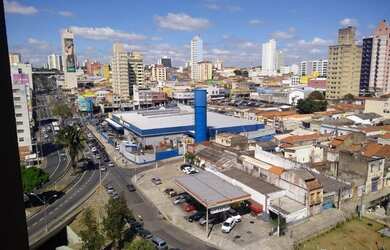 Imagem: O apartamento possui 1 Dormitório, 2 Banheiros, 1 Vaga na garagem