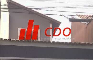 Imagem: A casa possui 3 Dormitórios, 1 Suíte, 4 Banheiros, 2 Vagas