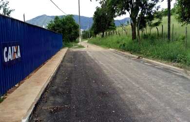 Imagem: A loja possui 78.450m² de Área e está localizado em Queimados