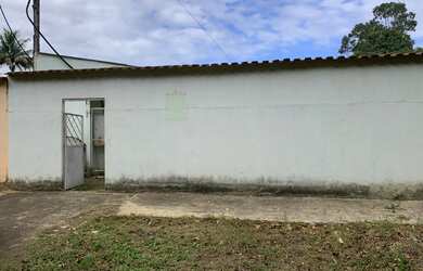 Imagem: A casa possui 6 Dormitórios, 6 Banheiros, 180m² de Área Privada